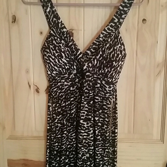 Maxi Dress - Picture 2 of 4